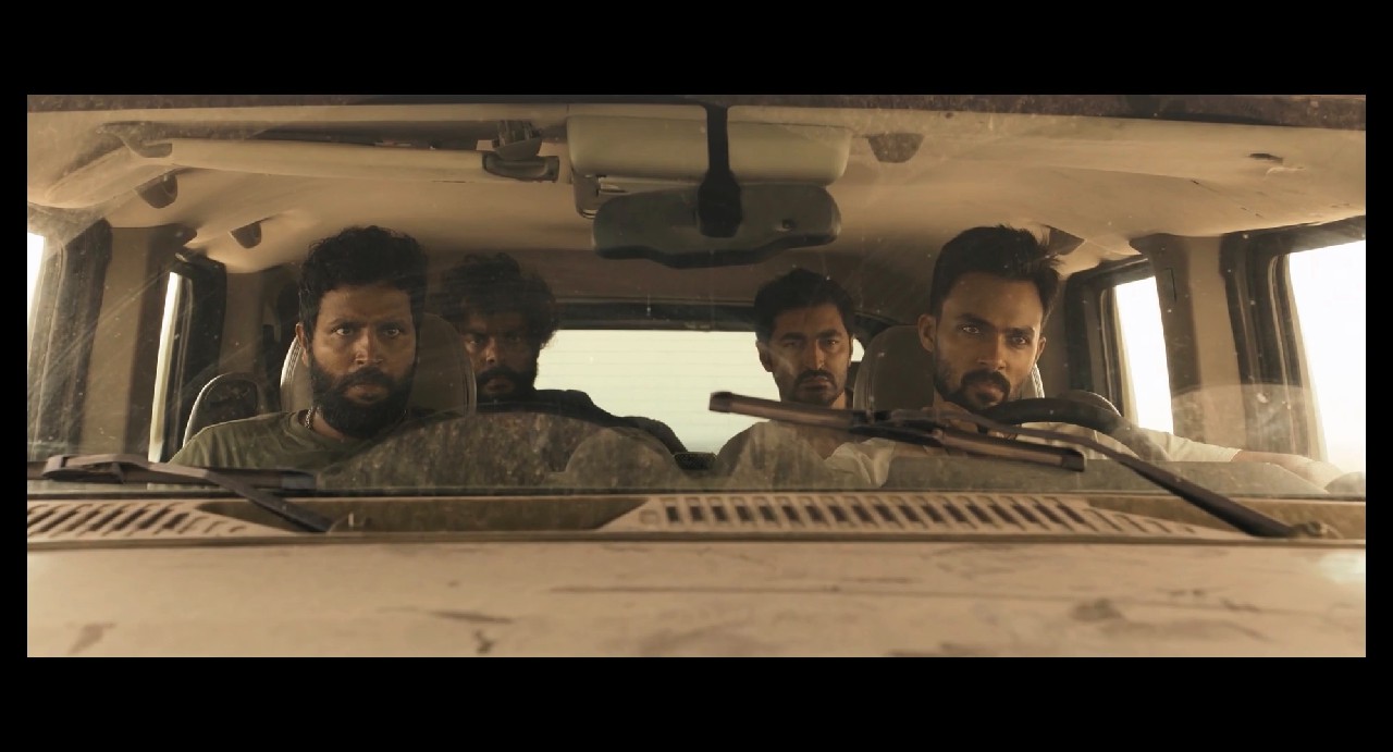 Vidaamuyarchi (2025) WEB-DL 1080p Hindi + Tamil AVC AAC 2.0 HC-ESub CineVood.mkv_snapshot_00.38.56.042